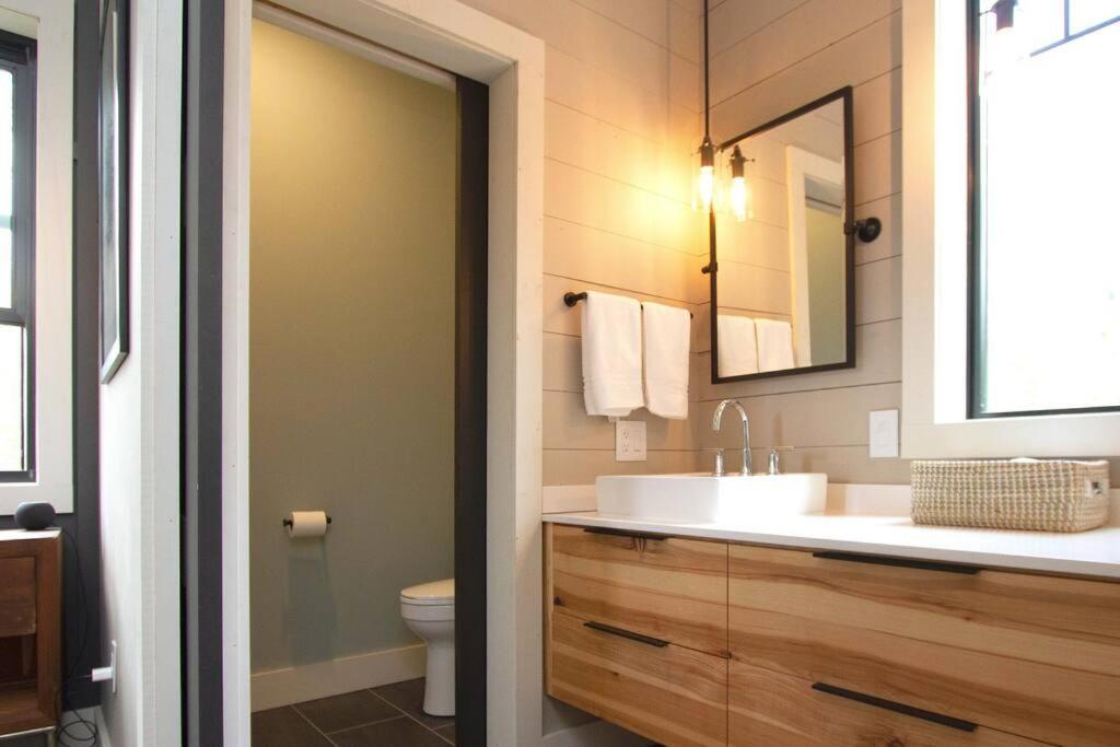 New Rustic Modern Cabin At Lutsen Mountains エクステリア 写真